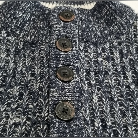 Mens XL button up knit sweater. - Picture 3 of 5